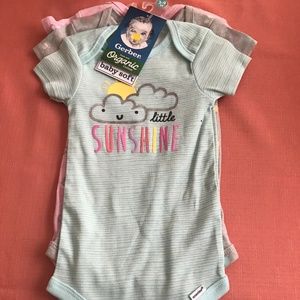 GERBER ORGANIC COTTON ONESIES